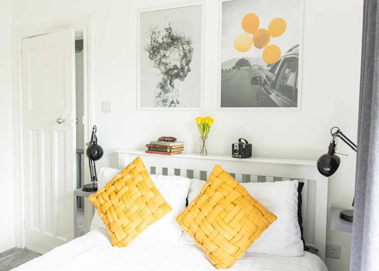 Entire Family Home , Large Rear Garden And Free Parking 벨파스트 외부 사진